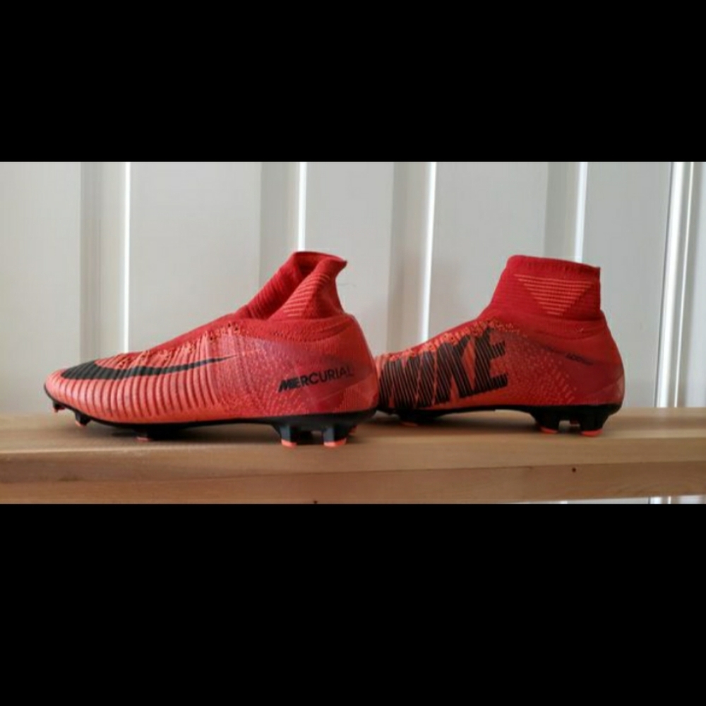 Boys soccer cleats